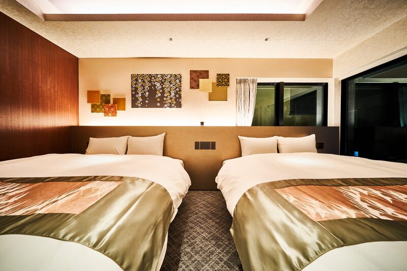 ギャラリーホテルKAGUYAの花の間の客室